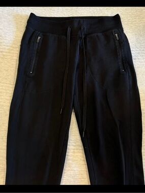 Zella Black Jogger Sweatpants with Zip Pockets